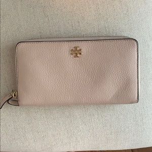 Tory Burch wallet